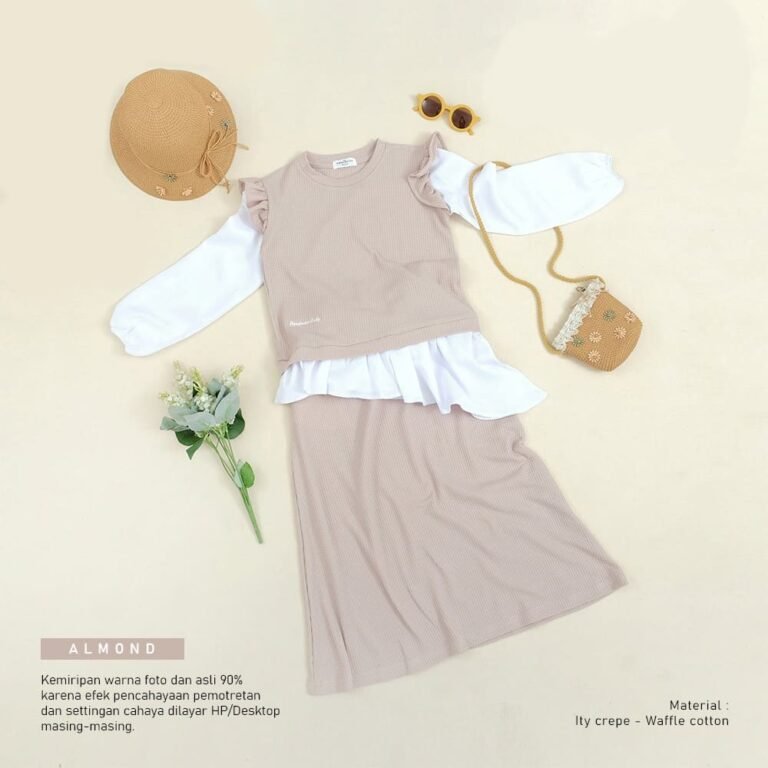 haneen almond flatlay (1)